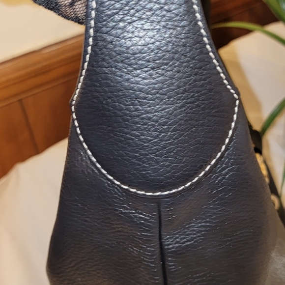 Dooney and Bourke Belvedere Logo Lock - Picture 6 of 13